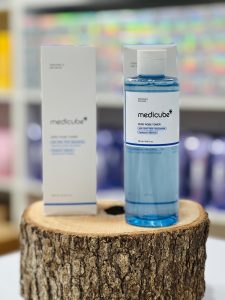 تونر کوچک‌کننده منافذ و لایه بردار مدی کیوب (Medicube )